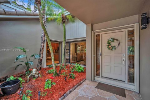 Купить виллу или дом в Тамарак, Флорида 3 комнаты, 237.83м2, № 2027279 - фото 2