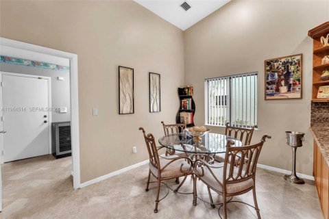 Купить виллу или дом в Тамарак, Флорида 3 комнаты, 237.83м2, № 2027279 - фото 13