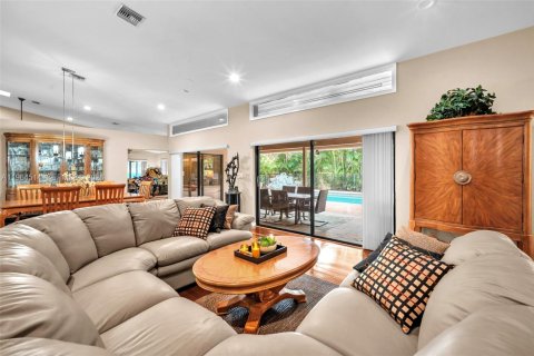 Купить виллу или дом в Тамарак, Флорида 3 комнаты, 237.83м2, № 2027279 - фото 5