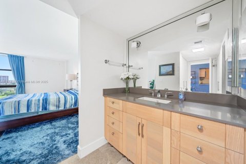 Copropriété à louer à Aventura, Floride: 2 chambres, 107.49 m2 № 1896276 - photo 17