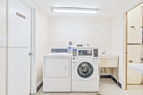 Copropriété à louer à Aventura, Floride: 2 chambres, 107.49 m2 № 1896276 - photo 29