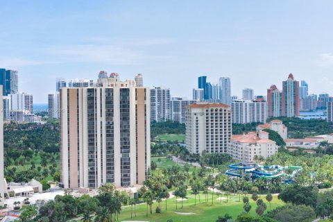 Copropriété à louer à Aventura, Floride: 2 chambres, 107.49 m2 № 1896276 - photo 2