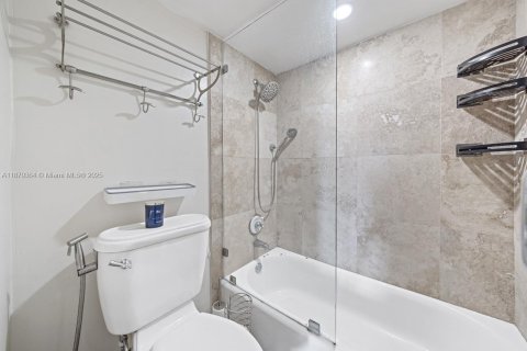 Copropriété à louer à Aventura, Floride: 2 chambres, 107.49 m2 № 1896276 - photo 24