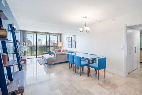 Copropriété à louer à Aventura, Floride: 2 chambres, 107.49 m2 № 1896276 - photo 12