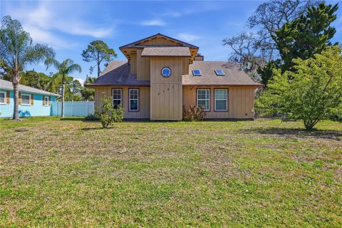 House in Edgewater, Florida 3 bedrooms, 144.93 sq.m. № 2236332 - photo 3