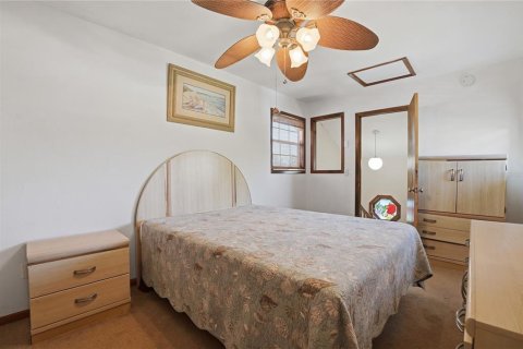 House in Edgewater, Florida 3 bedrooms, 144.93 sq.m. № 2236332 - photo 20