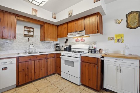 House in Edgewater, Florida 3 bedrooms, 144.93 sq.m. № 2236332 - photo 10