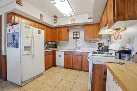 House in Edgewater, Florida 3 bedrooms, 144.93 sq.m. № 2236332 - photo 9