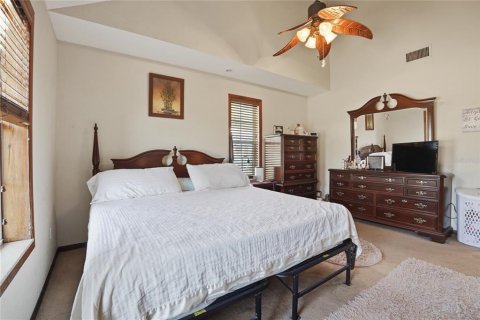 House in Edgewater, Florida 3 bedrooms, 144.93 sq.m. № 2236332 - photo 11
