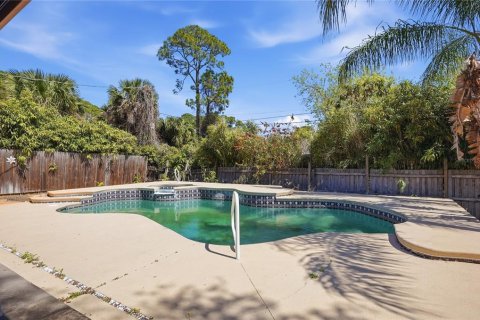 House in Edgewater, Florida 3 bedrooms, 144.93 sq.m. № 2236332 - photo 24