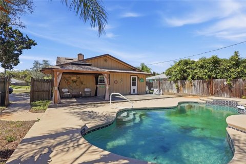 House in Edgewater, Florida 3 bedrooms, 144.93 sq.m. № 2236332 - photo 2