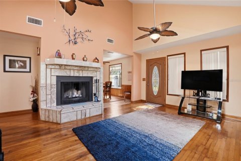 House in Edgewater, Florida 3 bedrooms, 144.93 sq.m. № 2236332 - photo 4