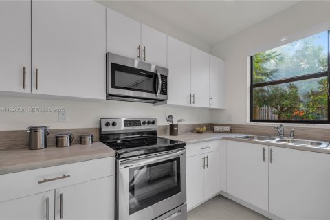 Adosado en venta en Homestead, Florida, 3 dormitorios, 137.77 m2 № 1986435 - foto 13