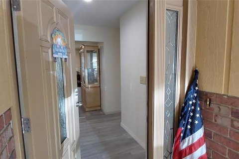 House in Daytona Beach, Florida 4 bedrooms, 109.07 sq.m. № 1690314 - photo 4