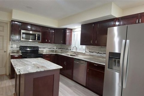 House in Daytona Beach, Florida 4 bedrooms, 109.07 sq.m. № 1690314 - photo 10