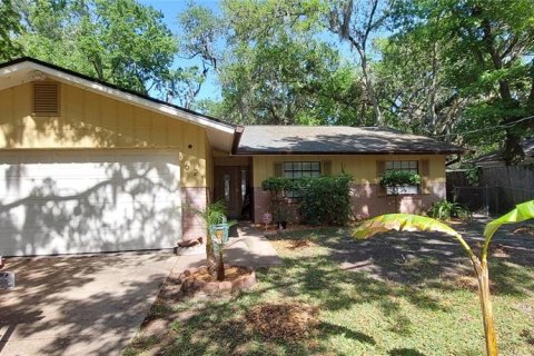 House in Daytona Beach, Florida 4 bedrooms, 109.07 sq.m. № 1690314 - photo 1