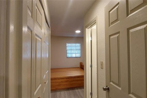 House in Daytona Beach, Florida 4 bedrooms, 109.07 sq.m. № 1690314 - photo 25