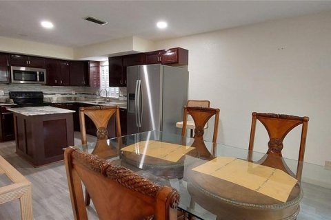 House in Daytona Beach, Florida 4 bedrooms, 109.07 sq.m. № 1690314 - photo 16