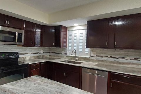 House in Daytona Beach, Florida 4 bedrooms, 109.07 sq.m. № 1690314 - photo 9