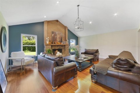 Casa en alquiler en Orlando, Florida, 4 dormitorios, 221.11 m2 № 1910476 - foto 2