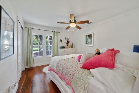 Casa en alquiler en Orlando, Florida, 4 dormitorios, 221.11 m2 № 1910476 - foto 12