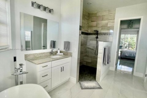 Casa en alquiler en Fort Myers, Florida, 3 dormitorios № 1932108 - foto 17