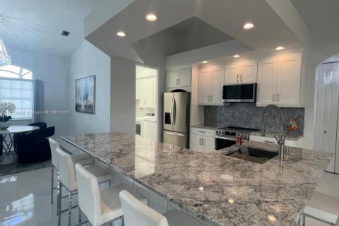 Casa en alquiler en Fort Myers, Florida, 3 dormitorios № 1932108 - foto 9