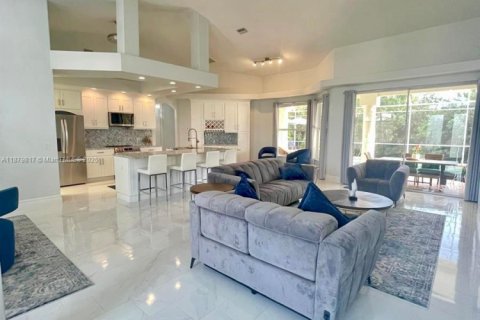 Casa en alquiler en Fort Myers, Florida, 3 dormitorios № 1932108 - foto 3