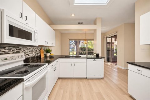 Villa ou maison à vendre à Clermont, Floride: 2 chambres, 188.68 m2 № 2427054 - photo 5