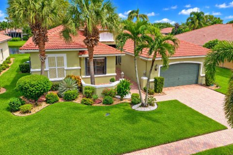 House in Boynton Beach, Florida 4 bedrooms, 268.86 sq.m. № 2394617 - photo 15