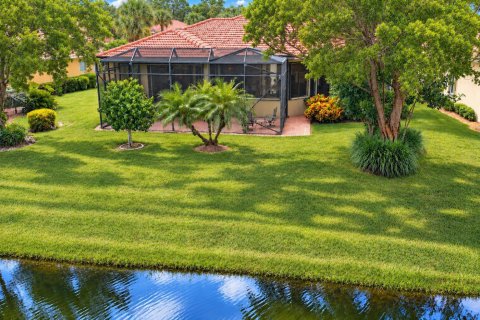 House in Boynton Beach, Florida 4 bedrooms, 268.86 sq.m. № 2394617 - photo 12