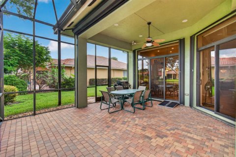 House in Boynton Beach, Florida 4 bedrooms, 268.86 sq.m. № 2394617 - photo 9