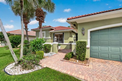 House in Boynton Beach, Florida 4 bedrooms, 268.86 sq.m. № 2394617 - photo 18