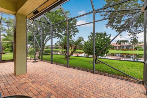 House in Boynton Beach, Florida 4 bedrooms, 268.86 sq.m. № 2394617 - photo 6