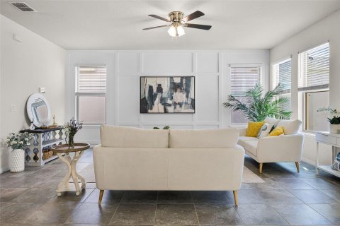 House in Winter Garden, Florida 3 bedrooms, 204.38 sq.m. № 1904769 - photo 14