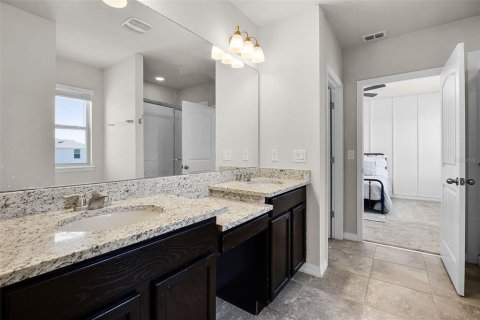 House in Winter Garden, Florida 3 bedrooms, 204.38 sq.m. № 1904769 - photo 20
