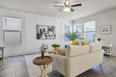 House in Winter Garden, Florida 3 bedrooms, 204.38 sq.m. № 1904769 - photo 4