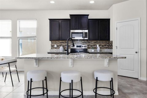 House in Winter Garden, Florida 3 bedrooms, 204.38 sq.m. № 1904769 - photo 9
