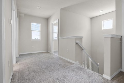 House in Winter Garden, Florida 3 bedrooms, 204.38 sq.m. № 1904769 - photo 26