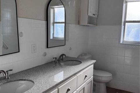 House in Plant City, Florida 2 bedrooms, 113.15 sq.m. № 2111263 - photo 4