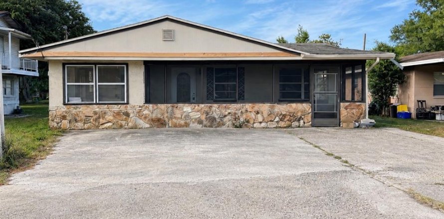 House in Plant City, Florida 2 bedrooms, 113.15 sq.m. № 2111263