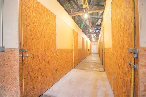 Immobilier commercial à vendre à Titusville, Floride: 459.87 m2 № 2413993 - photo 16