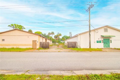 Immobilier commercial à vendre à Titusville, Floride: 459.87 m2 № 2413993 - photo 8