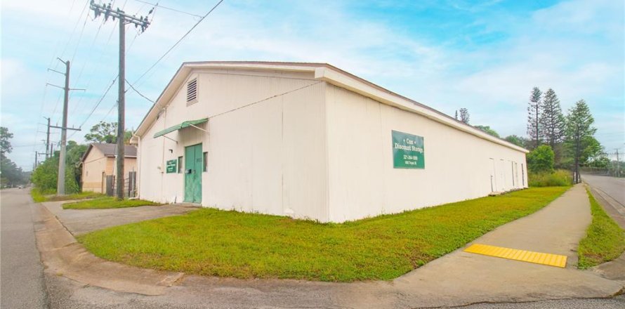 Immobilier commercial à Titusville, Floride 459.87 m2 № 2413993