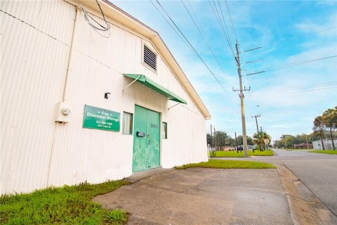Immobilier commercial à vendre à Titusville, Floride: 459.87 m2 № 2413993 - photo 6