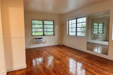 Condominio en alquiler en Miami Beach, Florida, 1 dormitorio, 46.45 m2 № 2012129 - foto 6