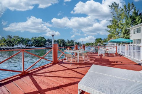 Condominio en alquiler en Miami Beach, Florida, 1 dormitorio, 46.45 m2 № 2012129 - foto 19