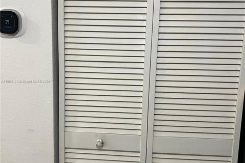 Adosado en venta en Homestead, Florida, 4 dormitorios, 133.22 m2 № 1955625 - foto 20