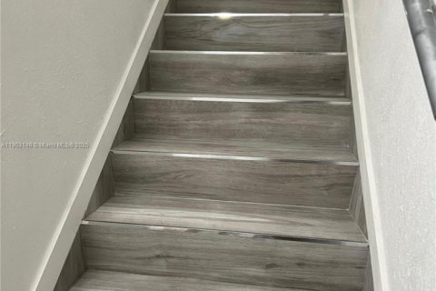 Adosado en venta en Homestead, Florida, 4 dormitorios, 133.22 m2 № 1955625 - foto 9