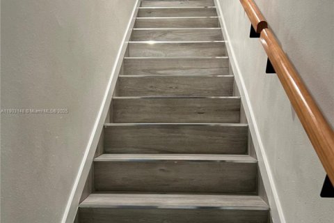 Adosado en venta en Homestead, Florida, 4 dormitorios, 133.22 m2 № 1955625 - foto 8